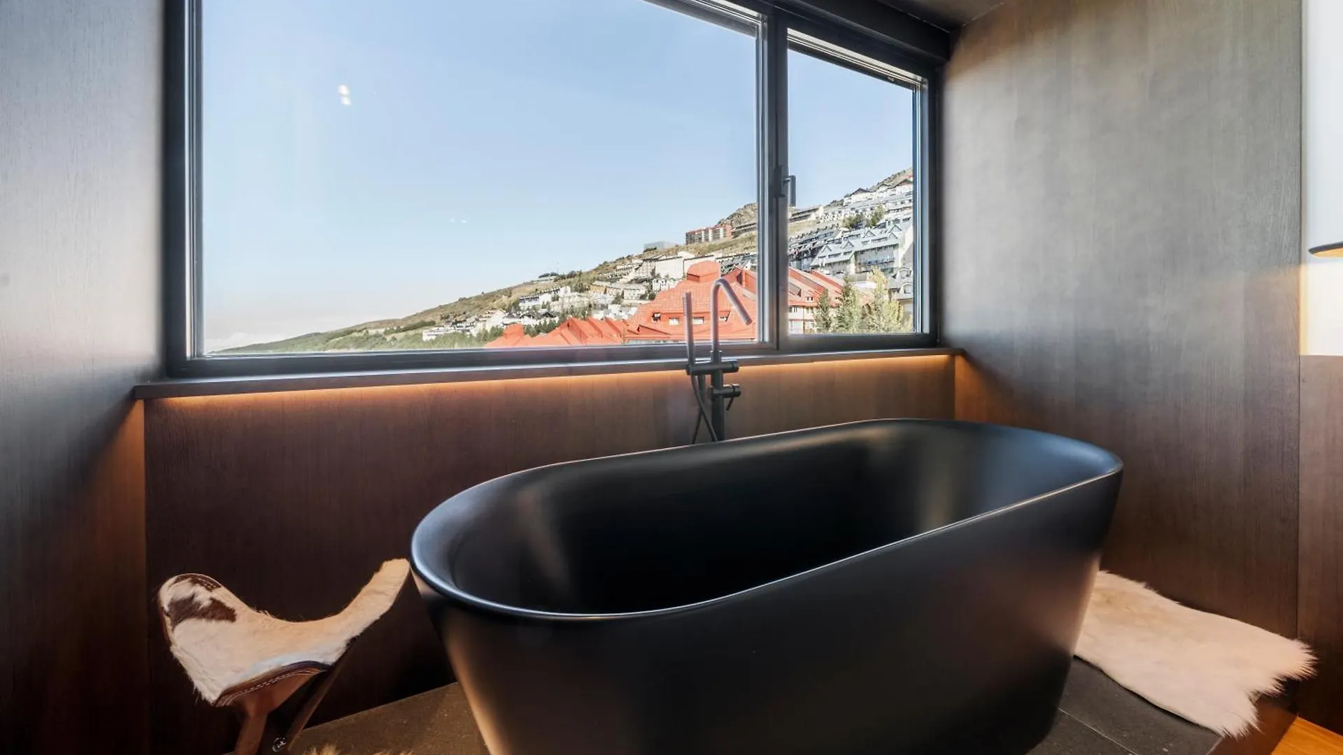 Luxury 3Bed Penthouse By Ski Slope - Sierra Nevada Apartment